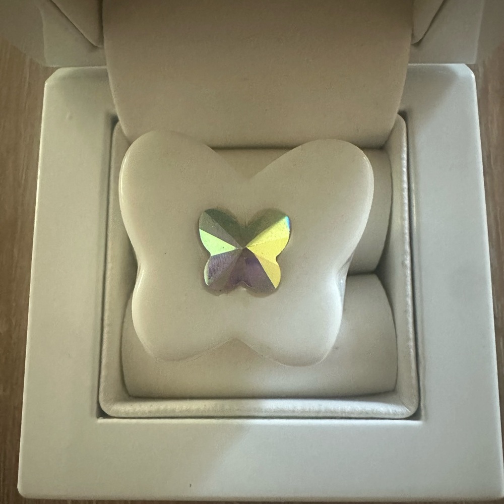 90s Lucite Butterfly Ring 8-8.5